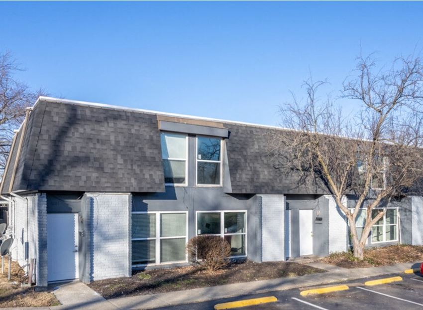 The Arbors Of Kenilworth Court Apartments, 1 Kenilworth Court